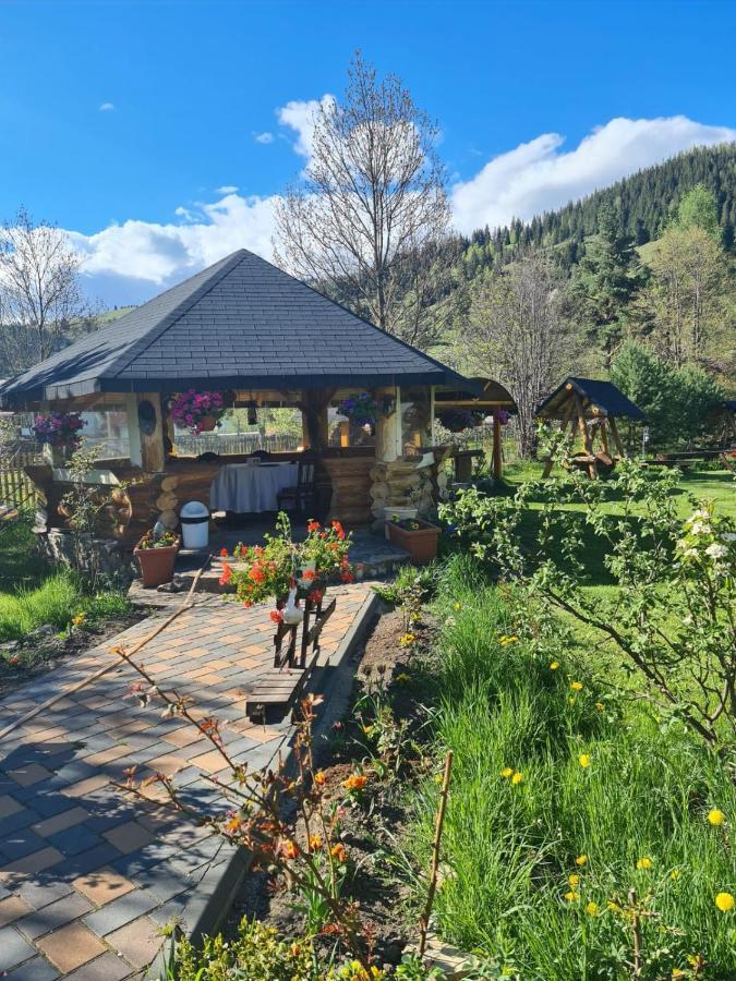 Casa Baciu Otel Fundu Moldovei Dış mekan fotoğraf