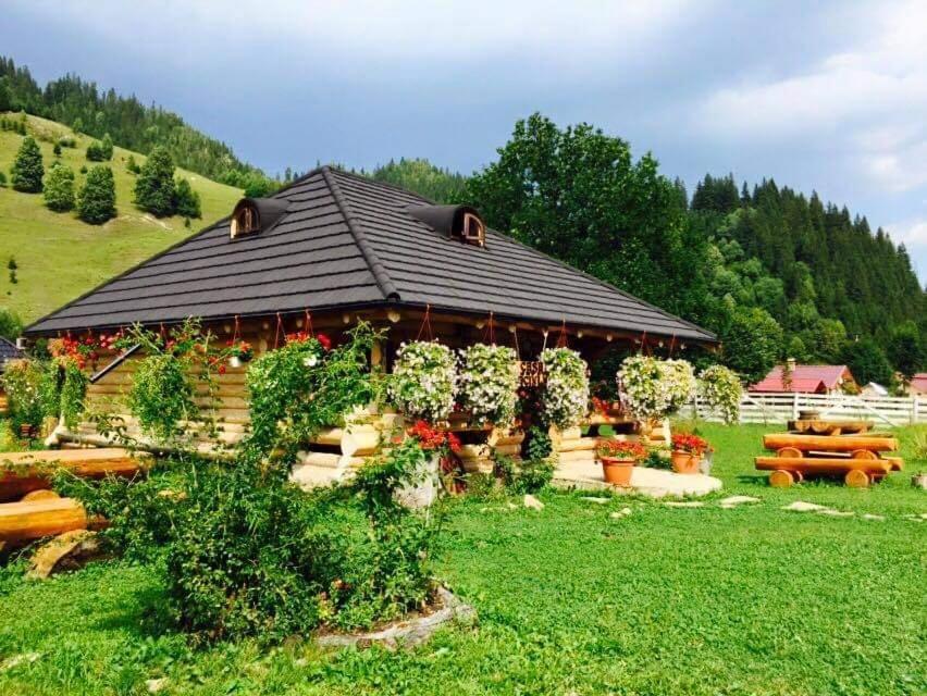 Casa Baciu Otel Fundu Moldovei Dış mekan fotoğraf