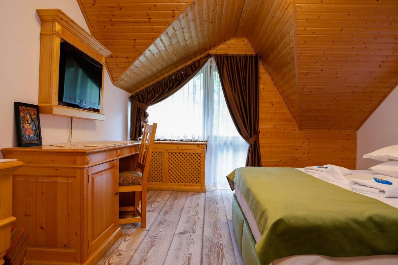 Casa Baciu Otel Fundu Moldovei Dış mekan fotoğraf