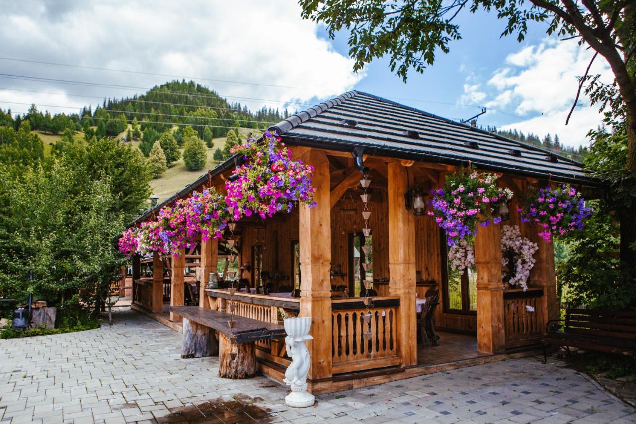 Casa Baciu Otel Fundu Moldovei Dış mekan fotoğraf